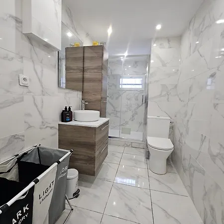 בית הארחה Salons Chennevieres 2 Au Coeur De 3*
