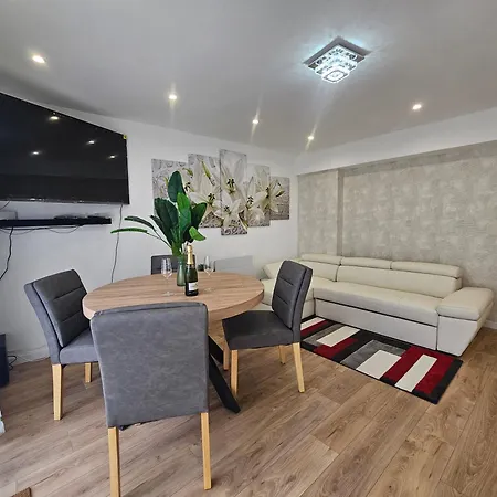 بيت ضيافة Salons Chennevieres 2 Au Coeur De
